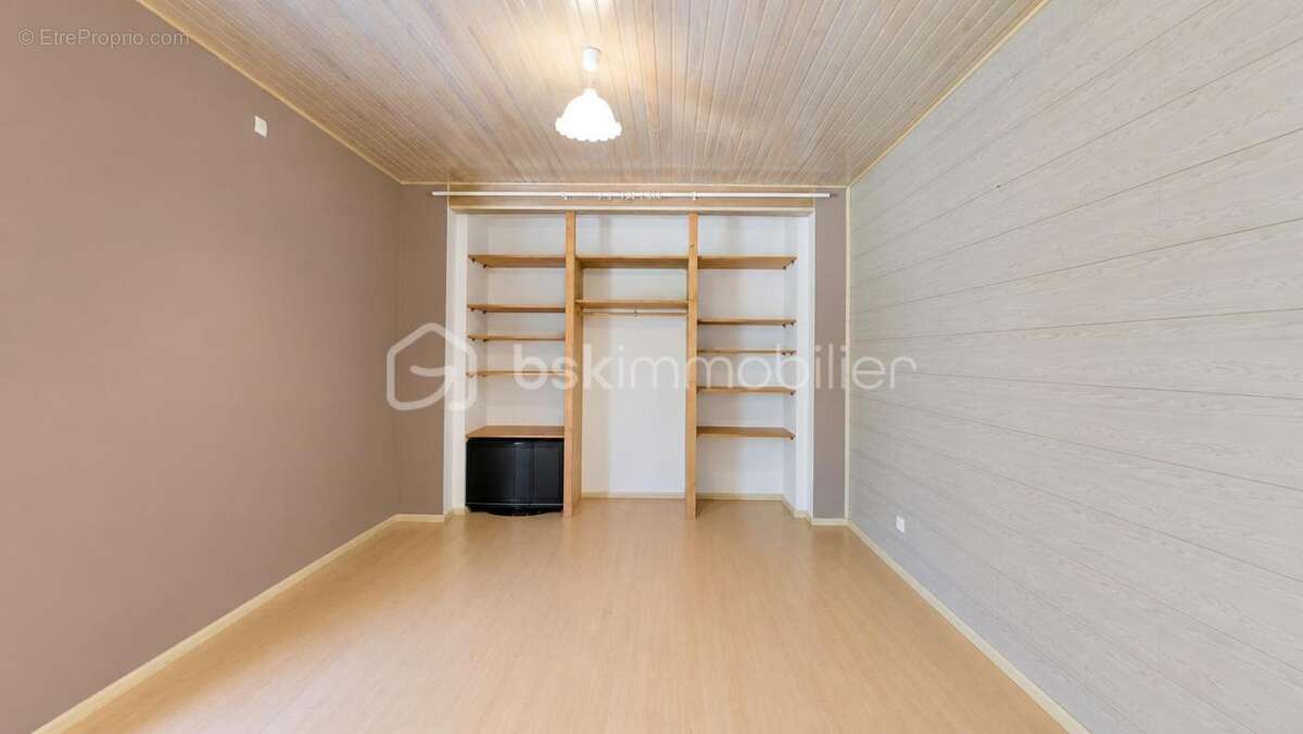 Maison traditionnelle avec très belle vue, grands volumes et terrain de plus de 2 000 m² - photo 21
