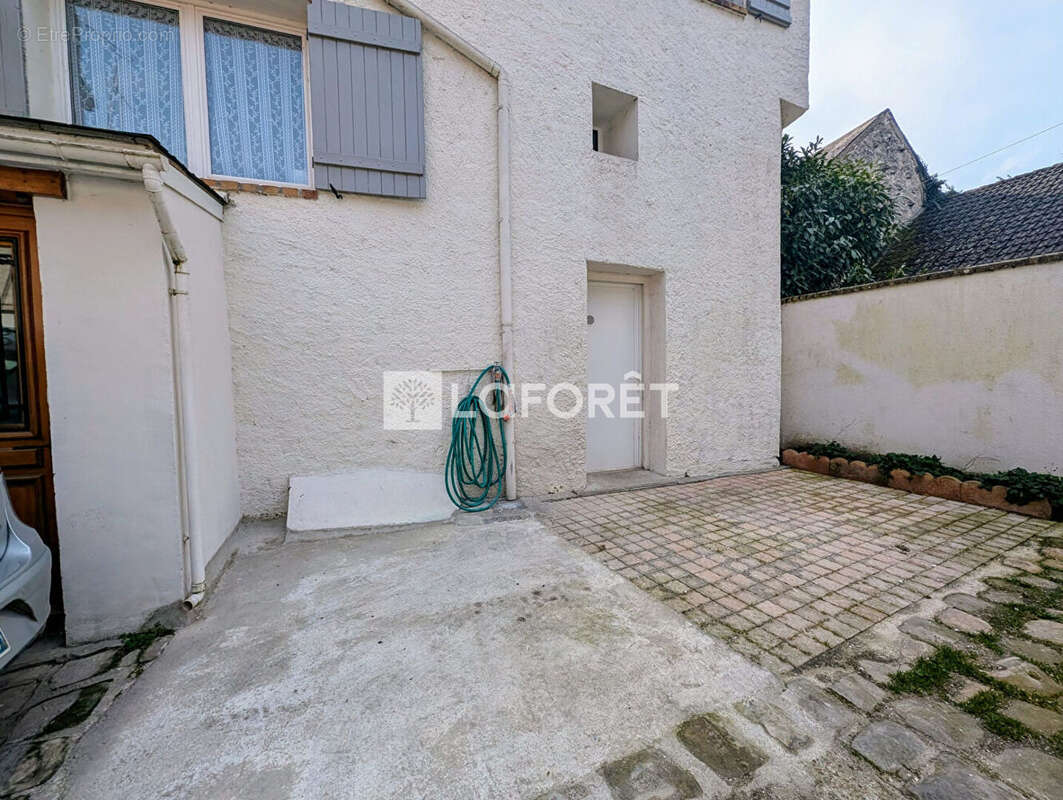 Maison à MALESHERBES