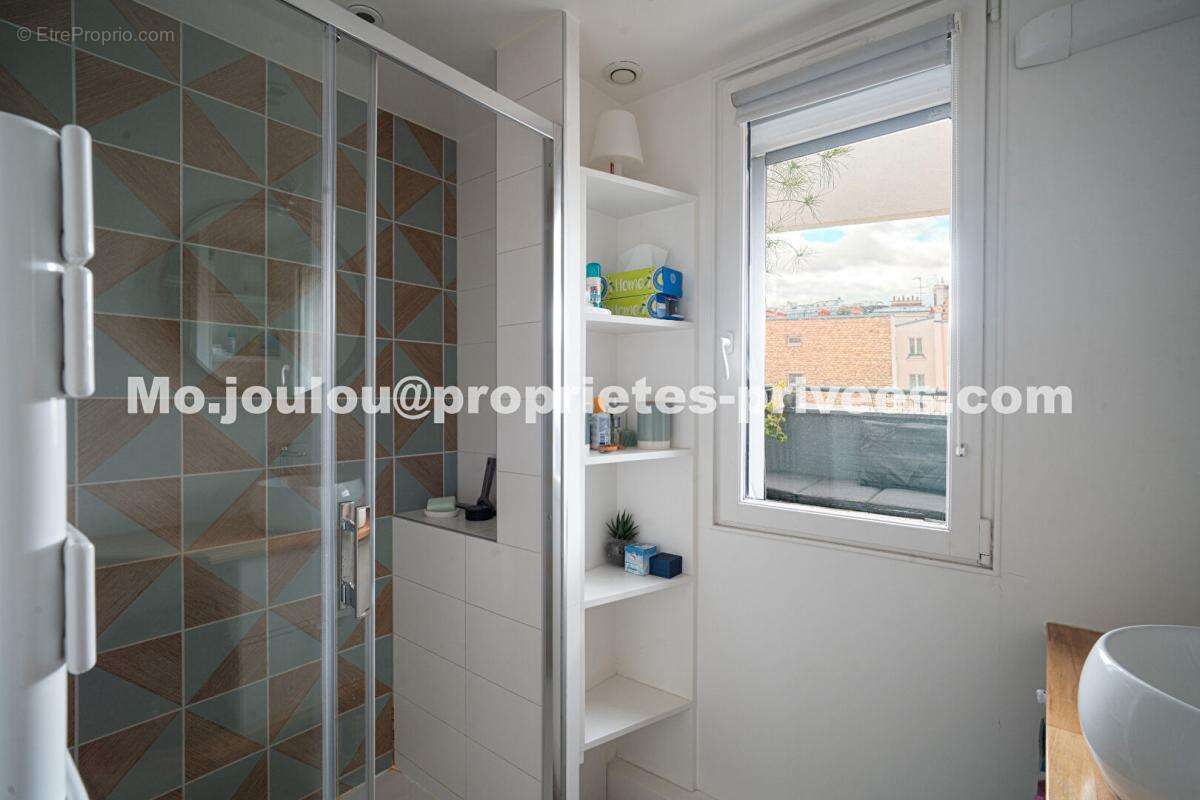 Appartement à PARIS-17E