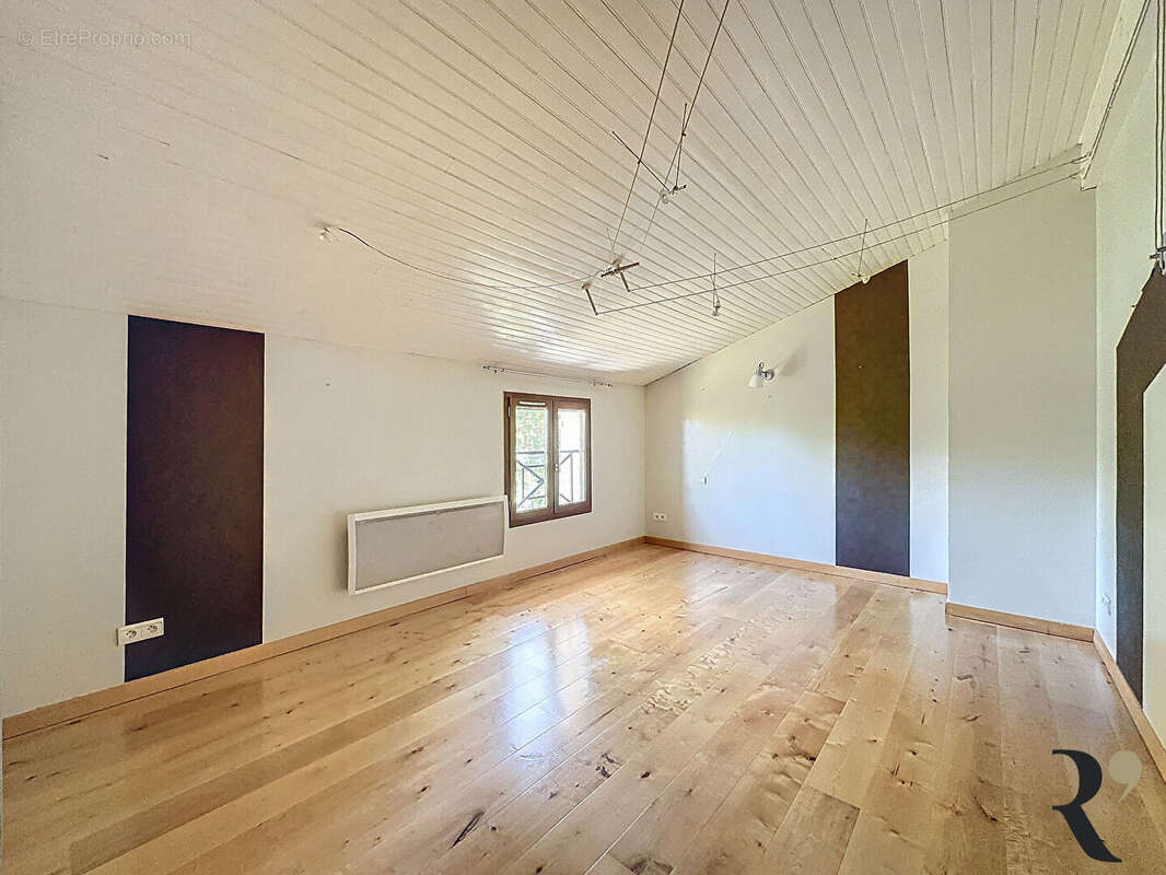 Maison à SAINT-ORENS-DE-GAMEVILLE