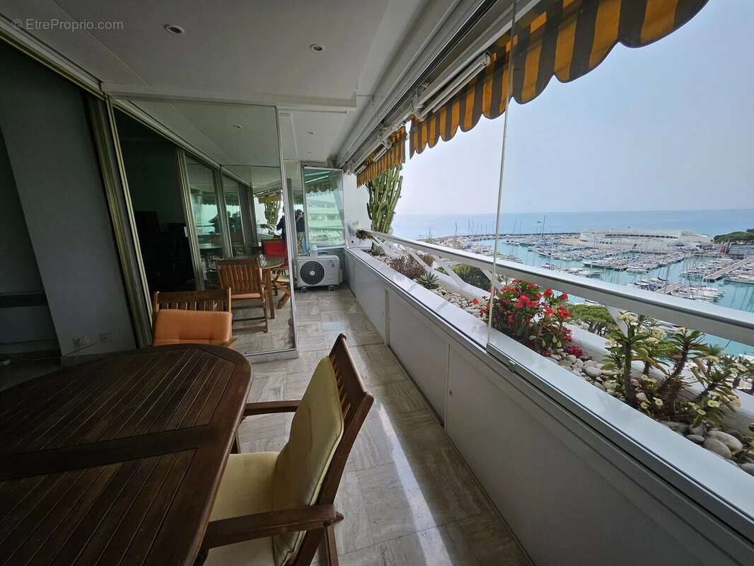 Appartement à VILLENEUVE-LOUBET