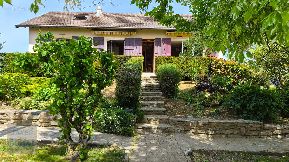 Maison à SENNECEY-LE-GRAND