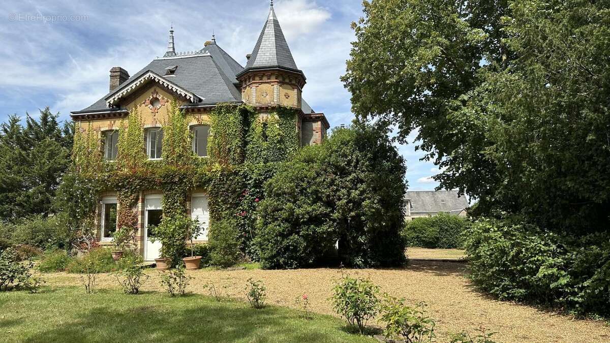 Maison à SAINT-CALAIS