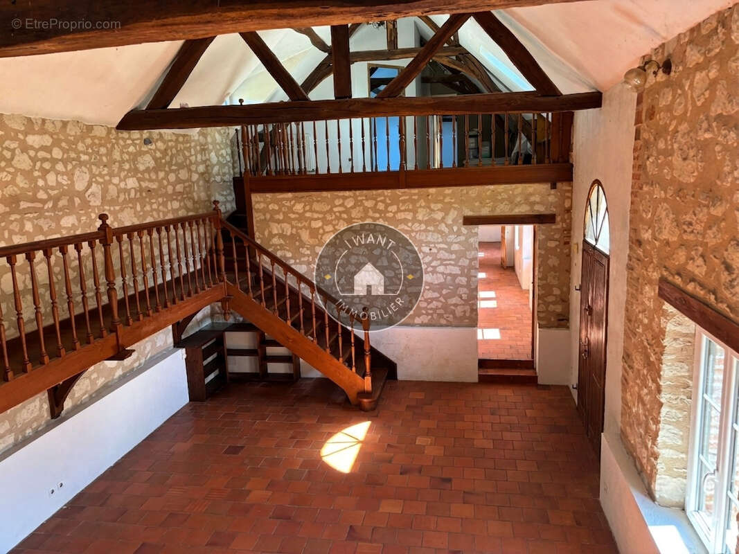 Maison à MOULIHERNE