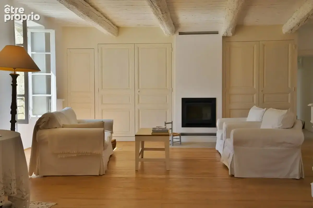Maison de village avec jardin, bassin de nage et dépendance... - photo 15