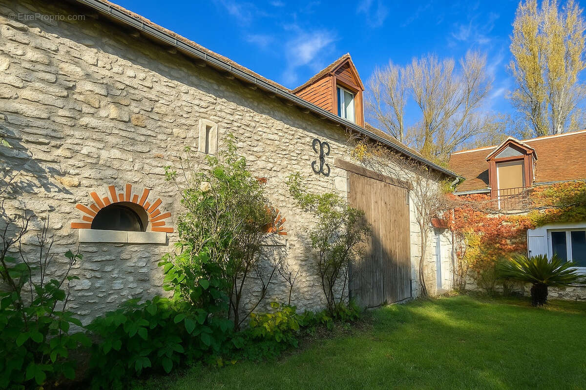 Maison à ARTANNES-SUR-INDRE