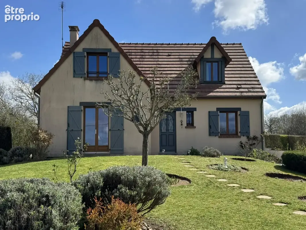 Maison 6 pièces 138 m² à vendre à Chateaumeillant (18370) - photo 3