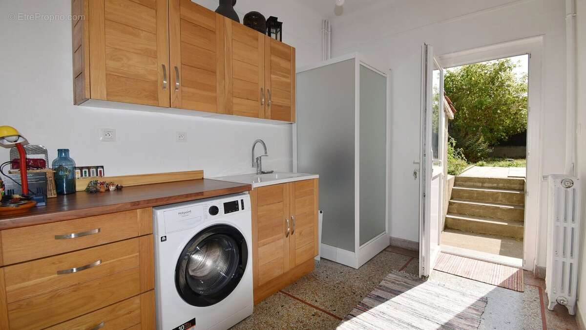Maison de ville à vendre à Vichy, 3 chambres et bureau, garage et jardin. - photo 17