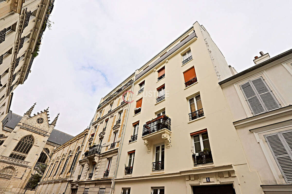 Appartement à PARIS-18E