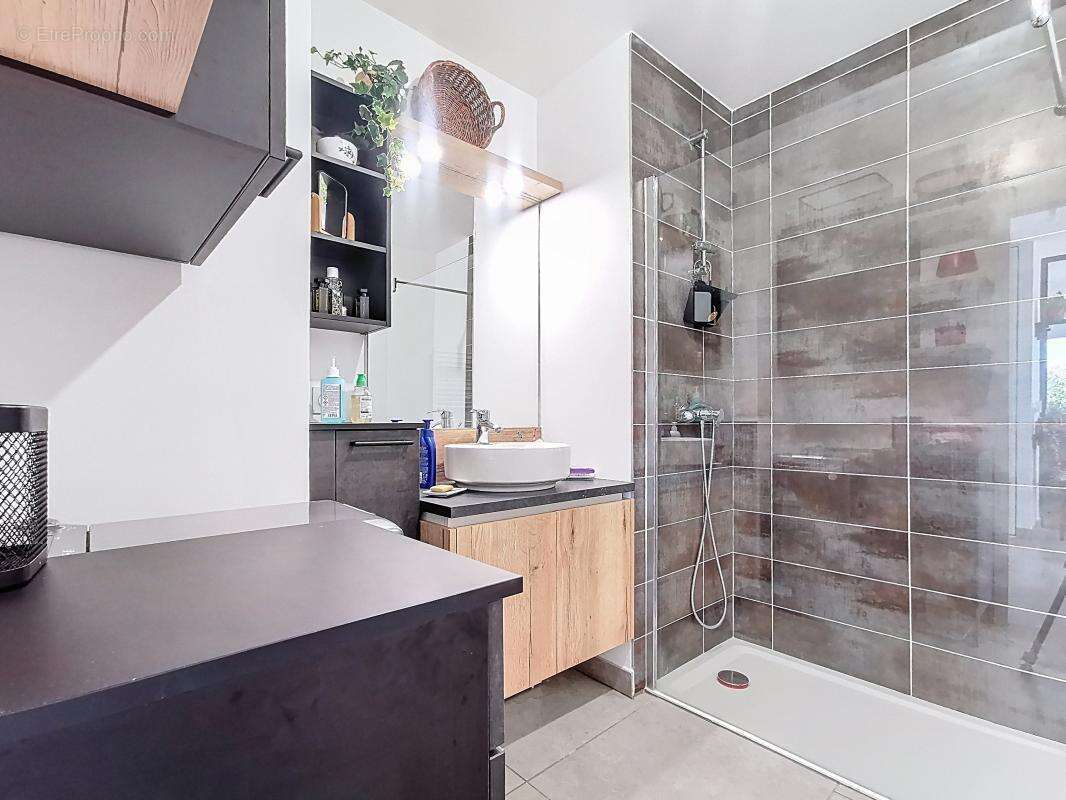 Appartement à VENISSIEUX