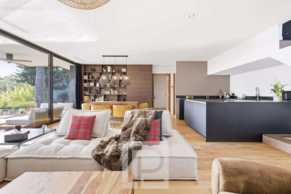 Appartement à MOUGINS