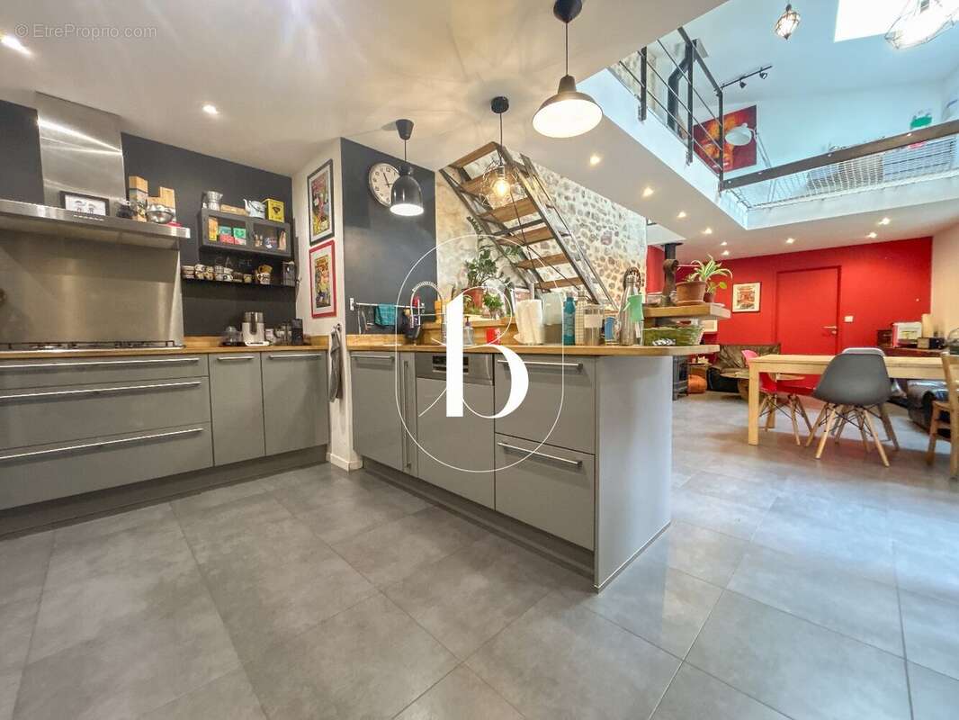 Maison 30 m² à Barjac  - photo 3
