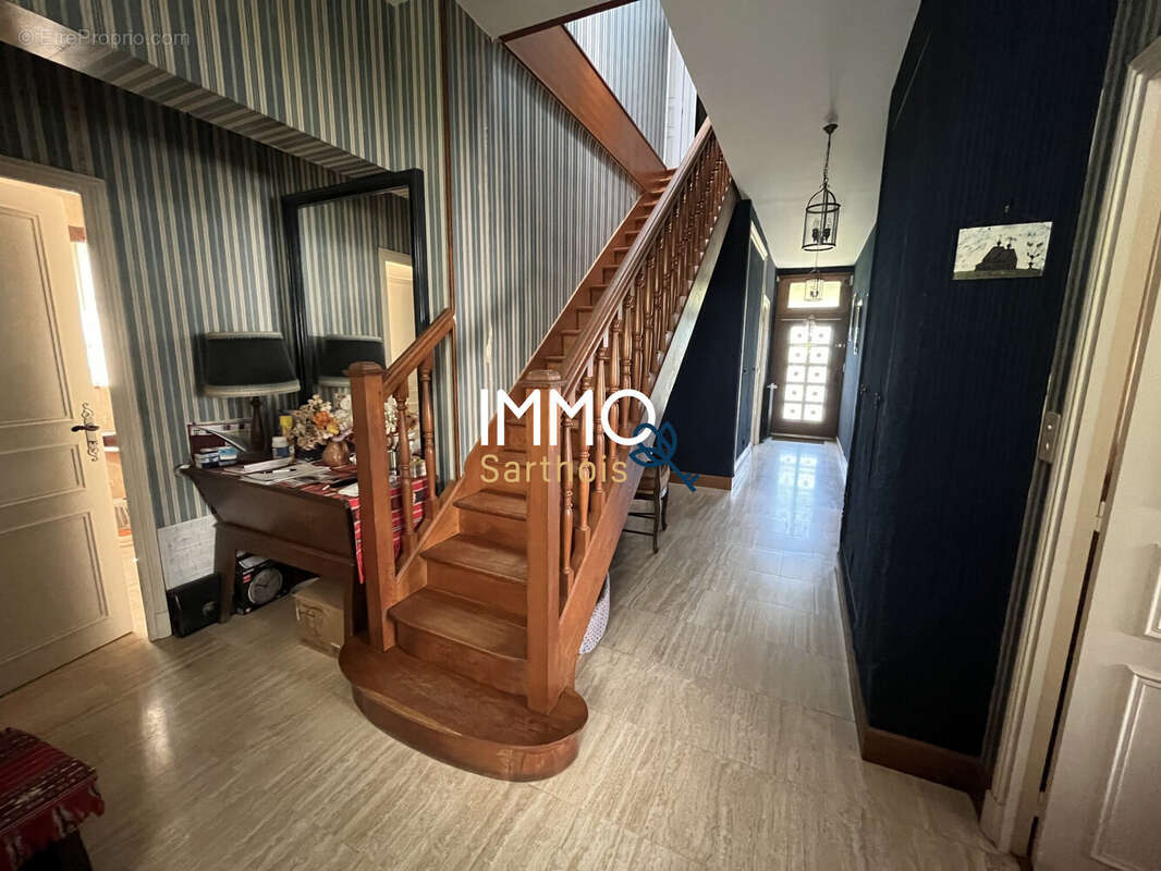 Maison à LA CHARTRE-SUR-LE-LOIR