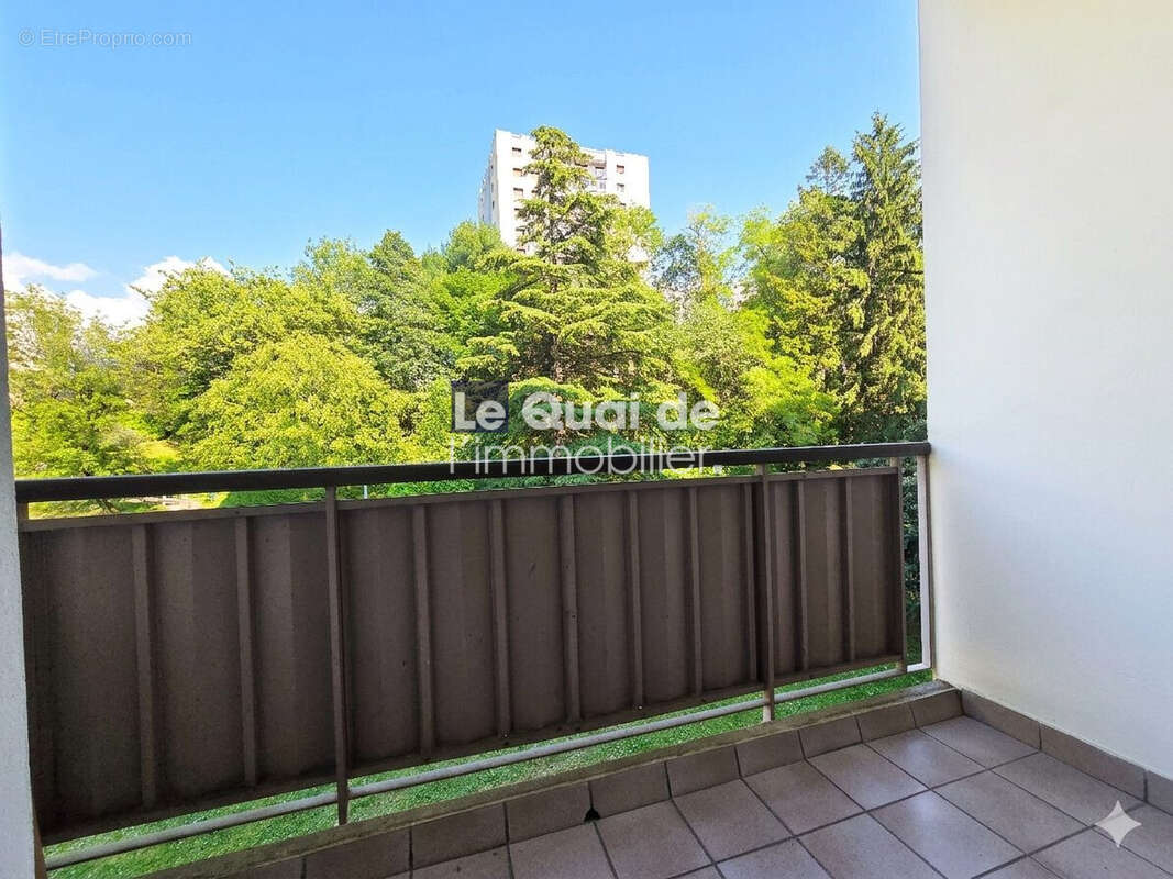 Appartement à SAINT-EGREVE
