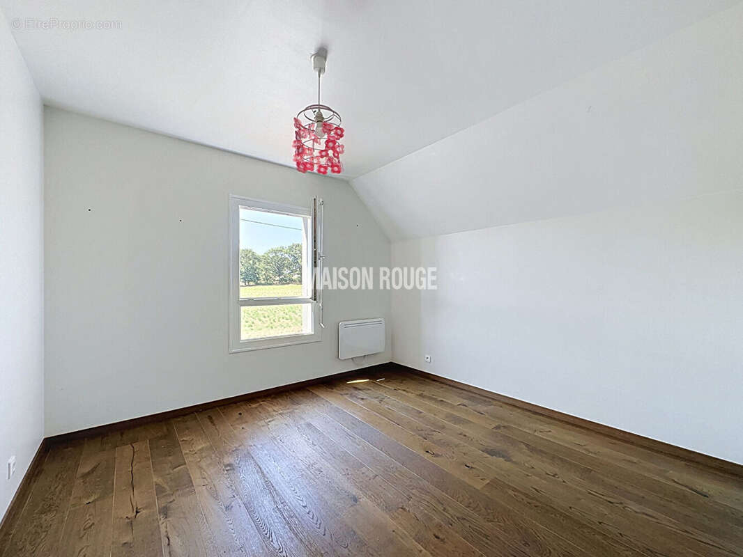 Maison en pierre rénovée 250 m² - 6 chambres -1.3 ha de terrain. Proche Dinan - photo 22