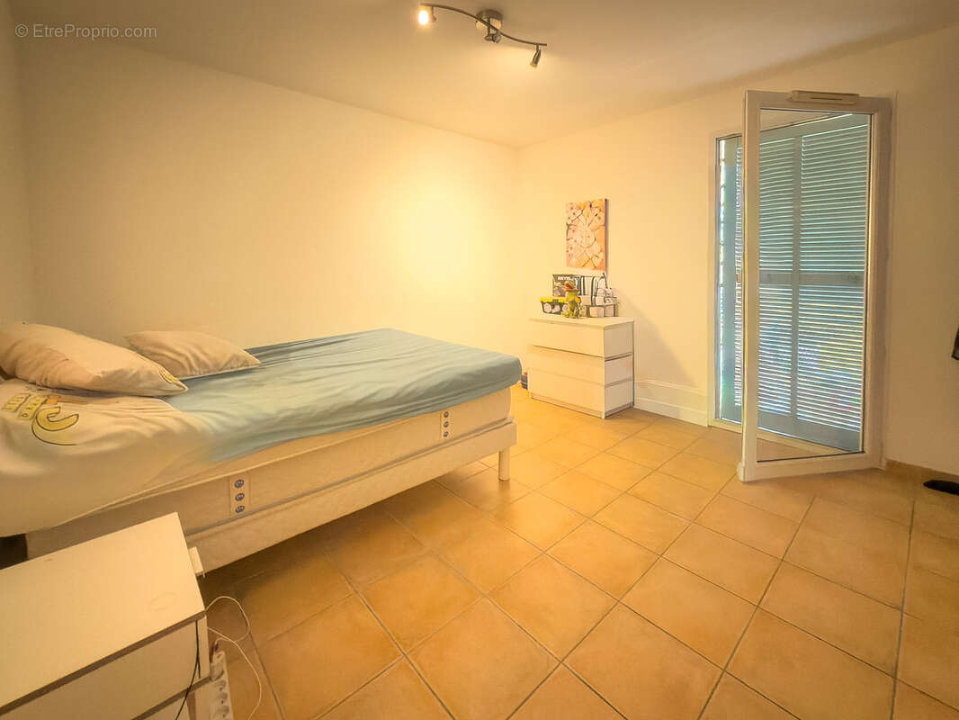 Appartement à LA LONDE-LES-MAURES