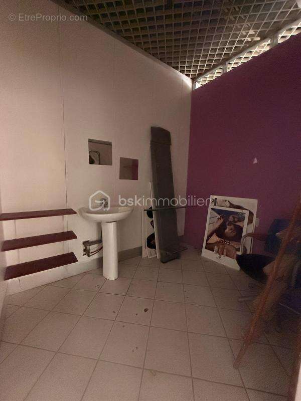 Local commercial de 90m² - photo 7