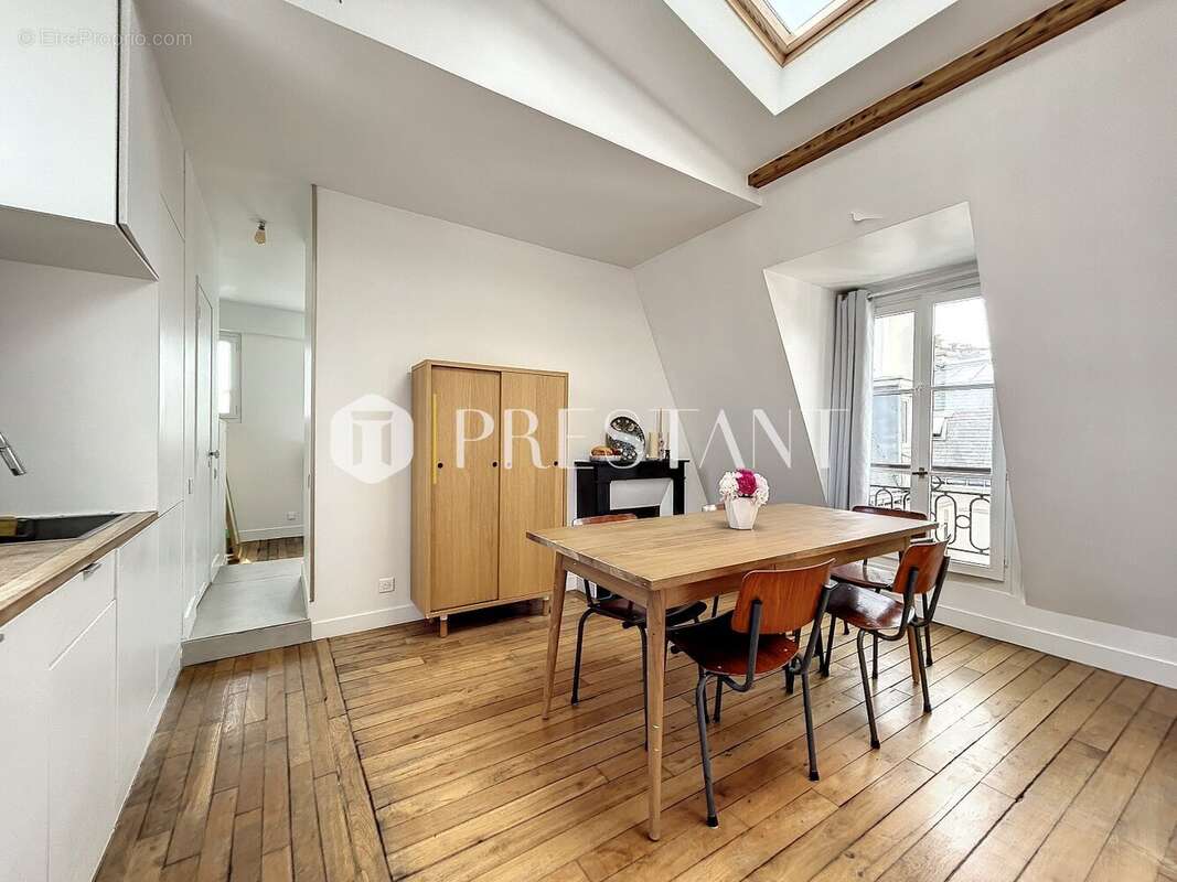 Appartement à PARIS-10E