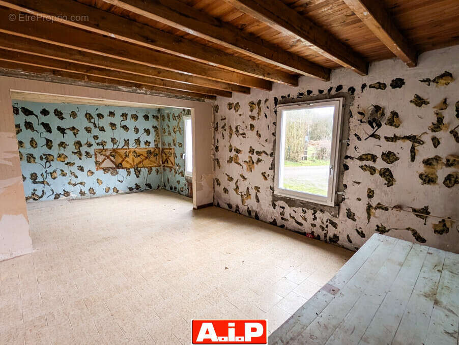 Maison à MONCOUTANT