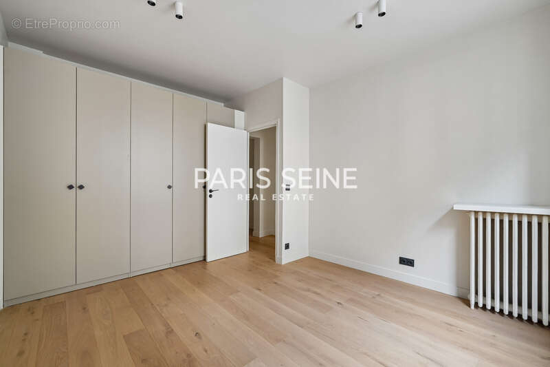 Appartement à PARIS-9E