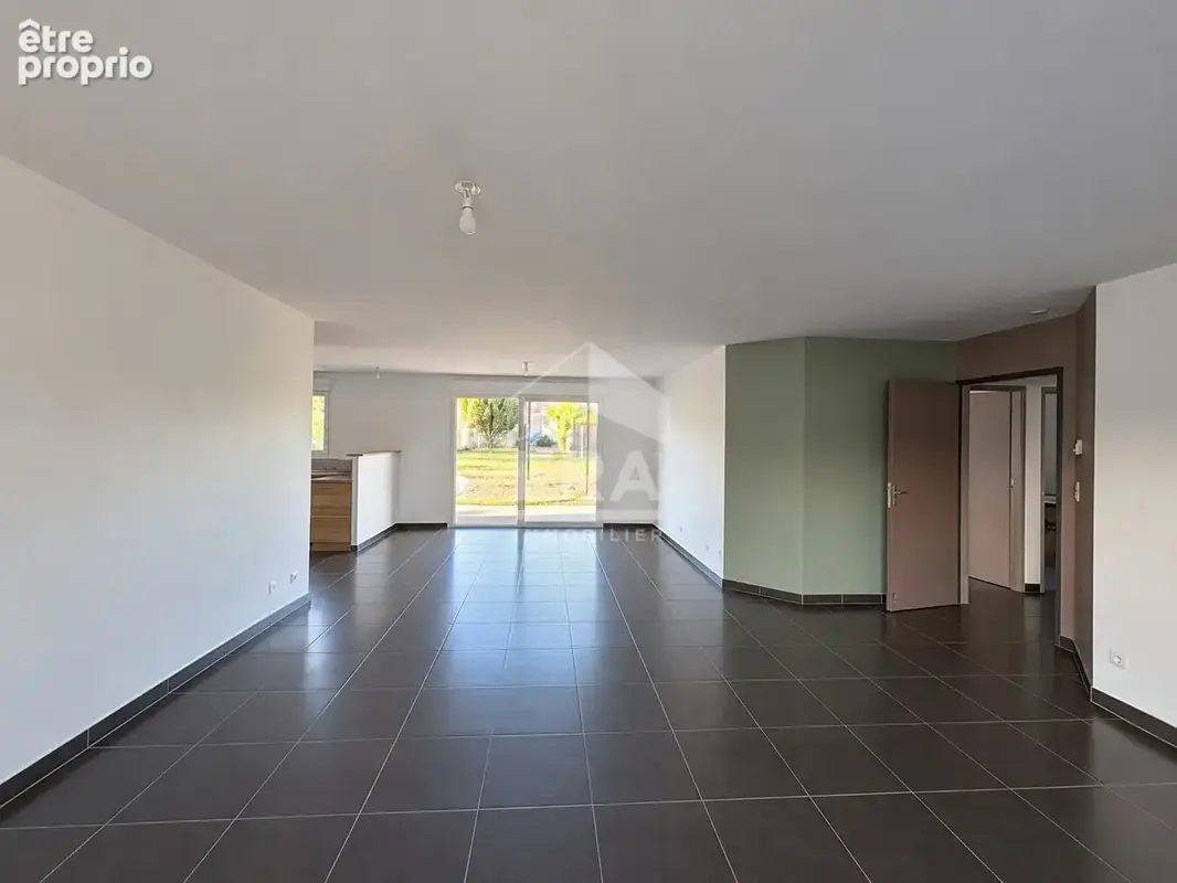 Maison 90m² à saint-georges-des-coteaux - photo 4