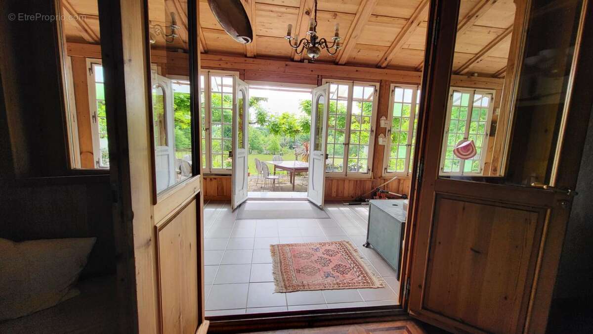 24410 Maison  atypique  sur 2 niveaux entre Riberac  et Saint Aulaye parcelle de  4ha et un étang - photo 14
