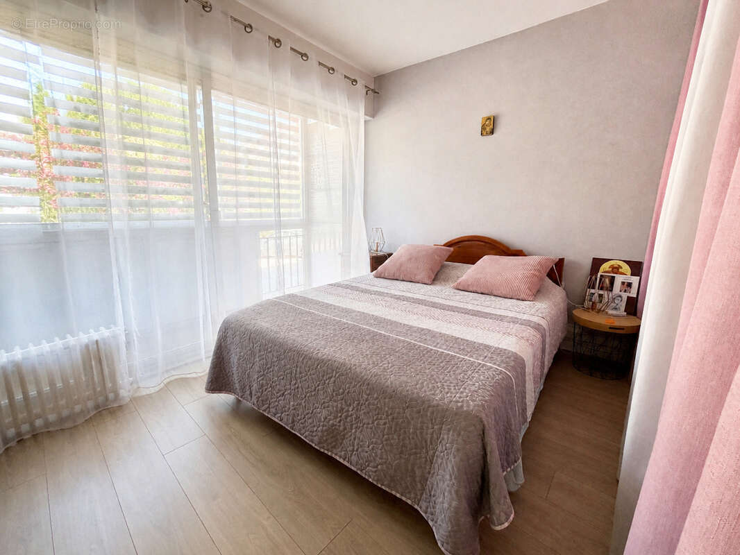 Appartement à SIX-FOURS-LES-PLAGES
