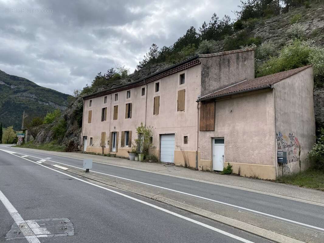 Maison à ESPENEL