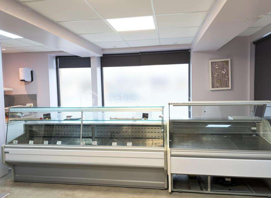 Commerce à HARCOURT