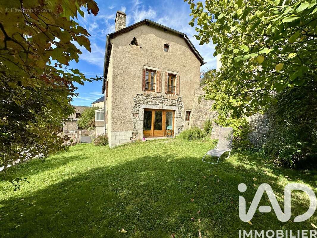 Maison 121 m² à Saint-Alban-Sur-Limagnole  - photo 8