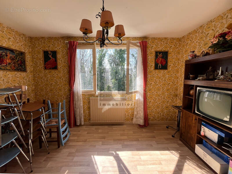 Maison à VERNOU-LA-CELLE-SUR-SEINE