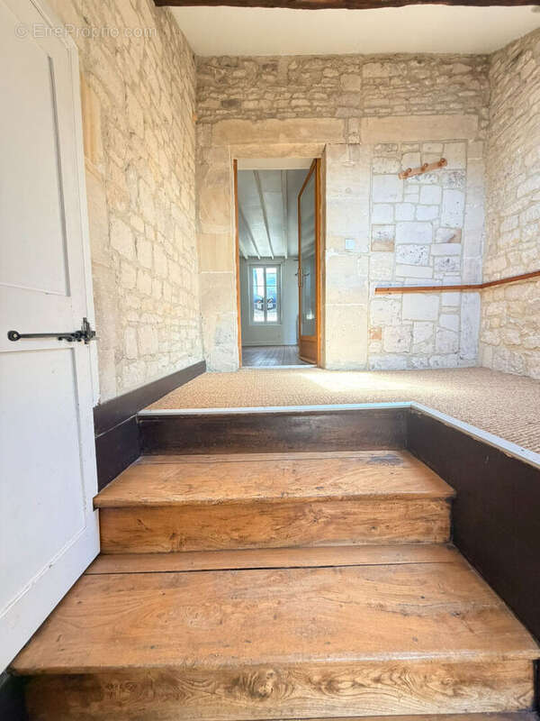 CAEN SECTEUR DE LA MAIRIE, appartement 57 m², cave, faibles charges, proche toutes commodités - photo 5