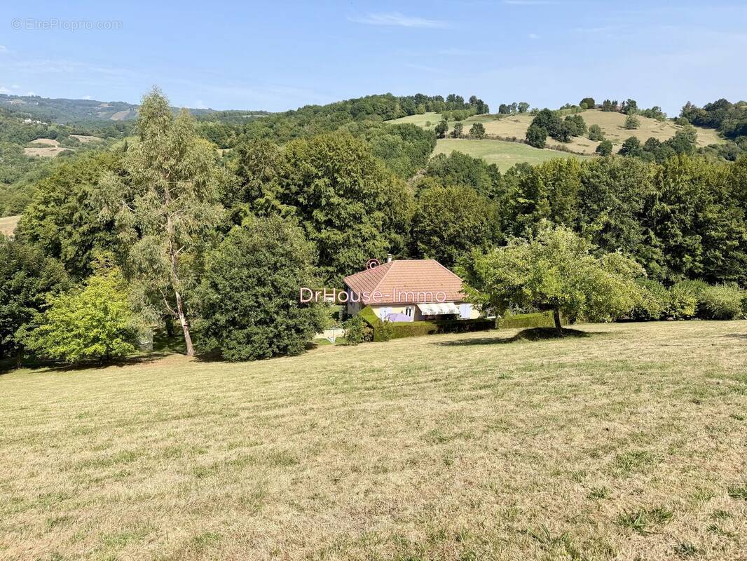 Maison à LAGUENNE