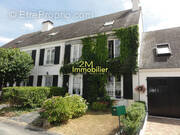 Maison à VERT-SAINT-DENIS