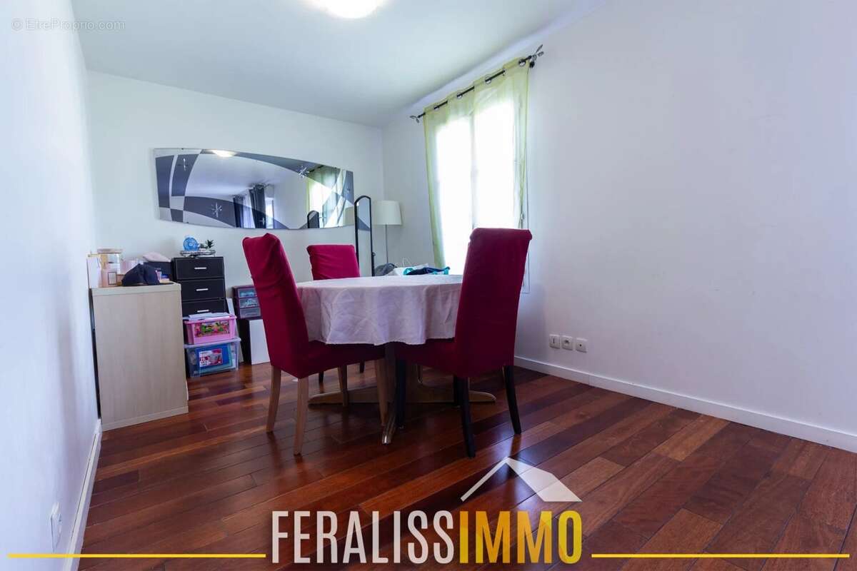 Appartement à VAUREAL