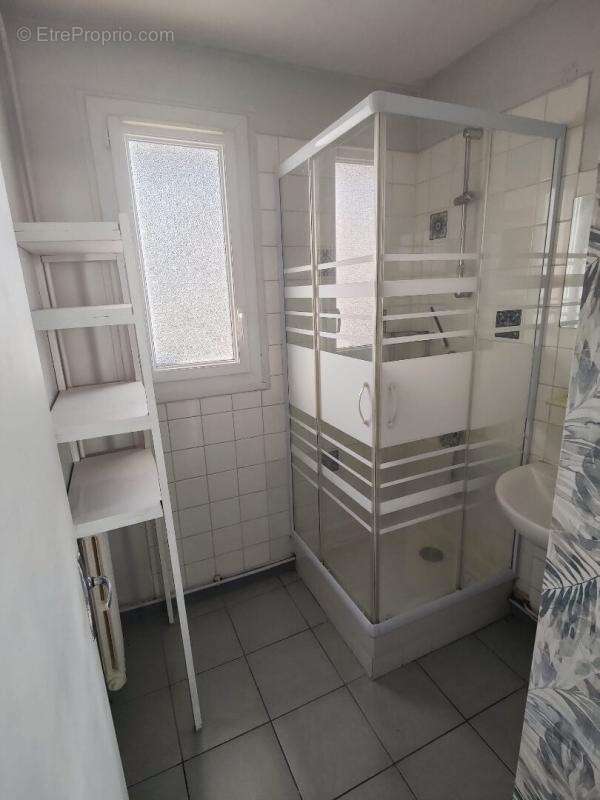 Appartement à SAINT-MARTIN-D'HERES