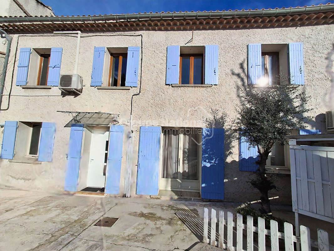 Maison à LE PONTET