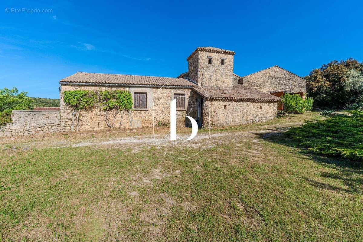 Maison à GOUDARGUES