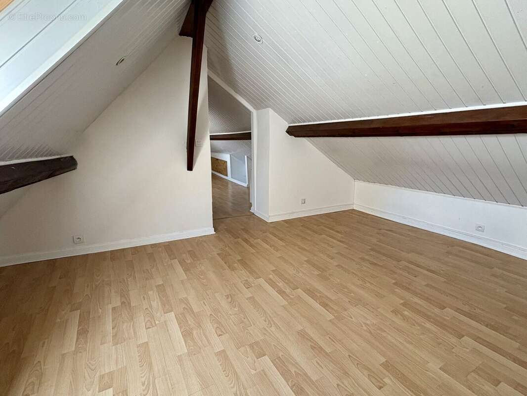 Maison 114 m² à Boynes  - photo 8