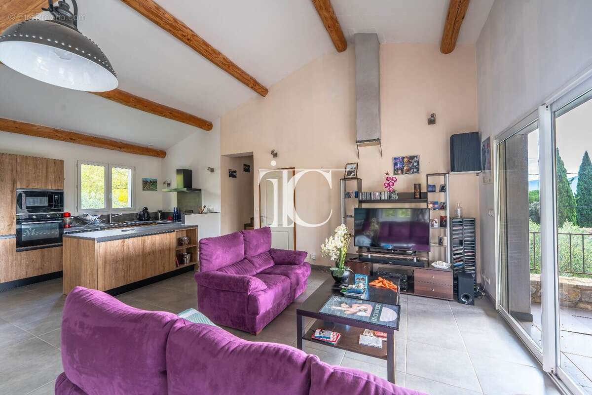 Maison à SAINT-ALBAN-AURIOLLES