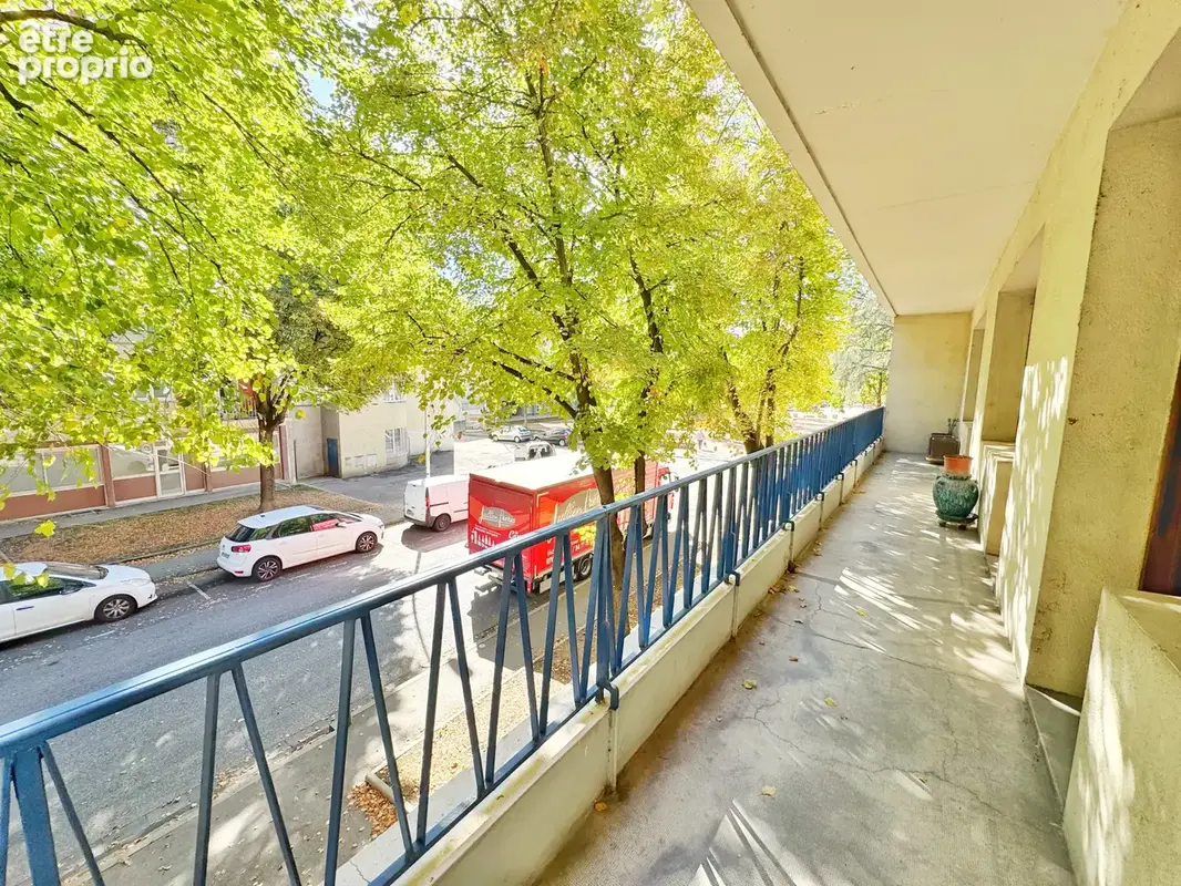 Rive-de-gier   grand t3 traversant de plus de 82 m2 avec 2 balcons - photo 2