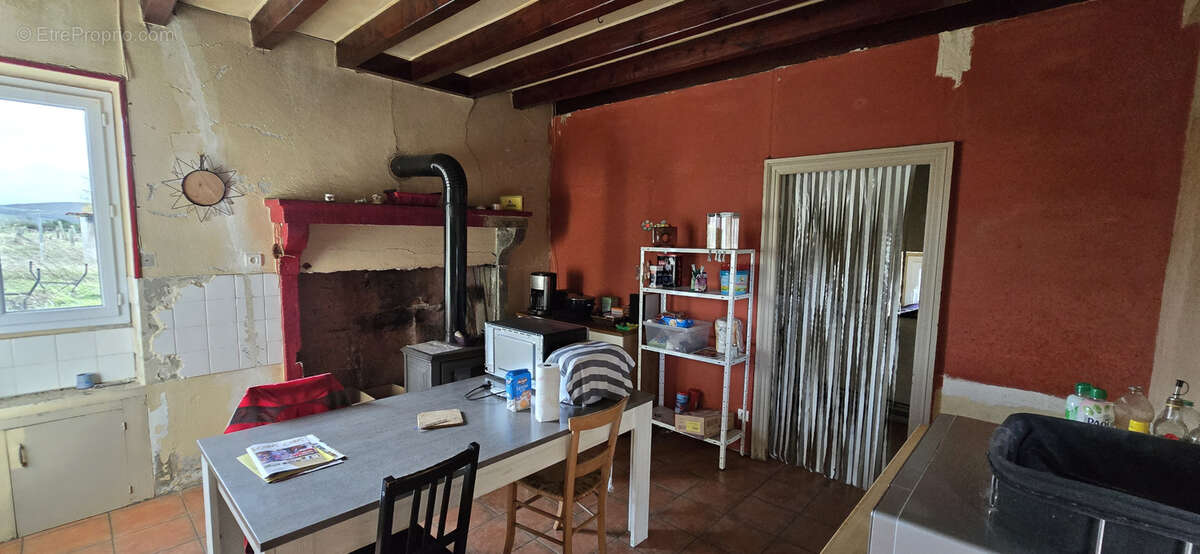 Maison à SAINT-REMY-DE-BLOT