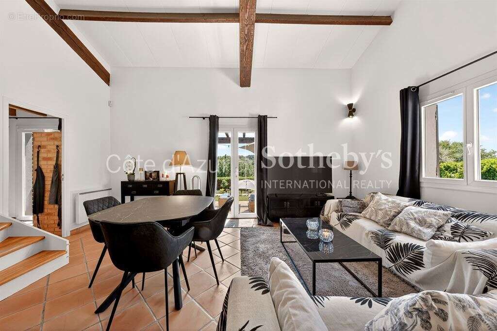 Plascassier villa avec piscine et vue campagne à pied du village - photo 8
