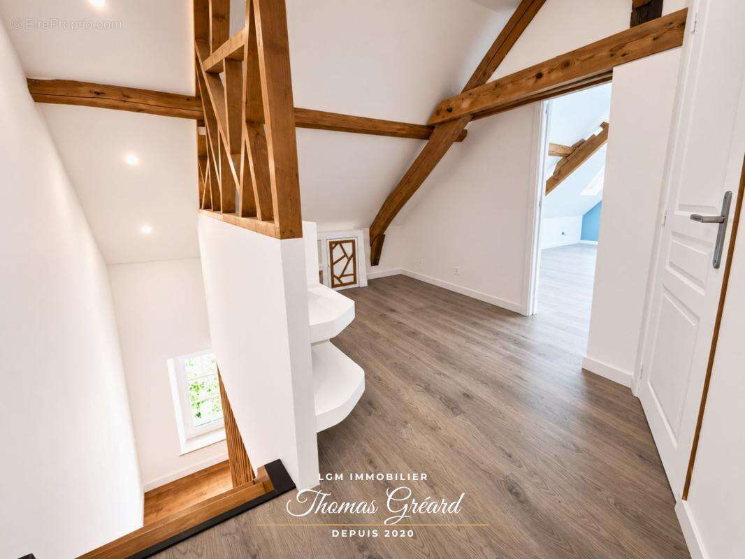 Maison entièrement rénovée de 85 m² avec 3 chambres, garage et jardin clos – Jallans, proche Châteaudun - photo 7