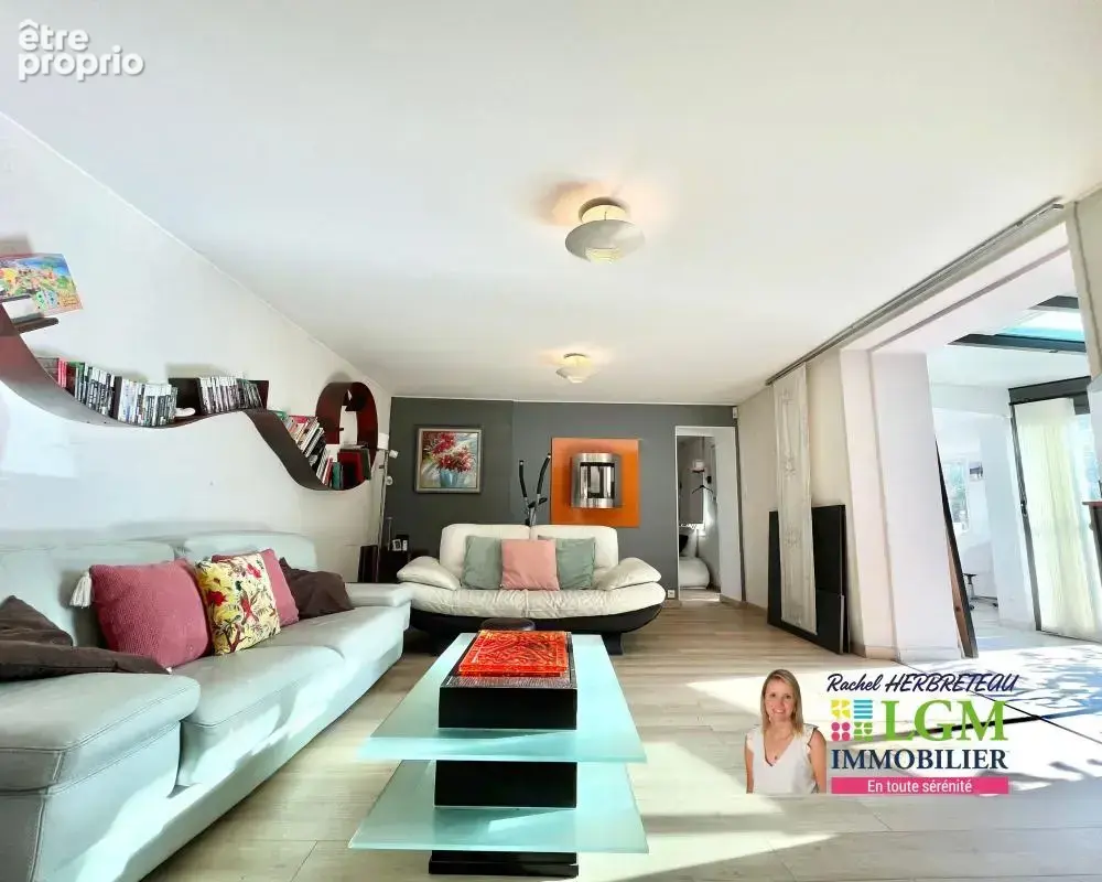 Maison de caractère – Centre-ville de La Roche-sur-Yon – 245,58 m² - photo 6