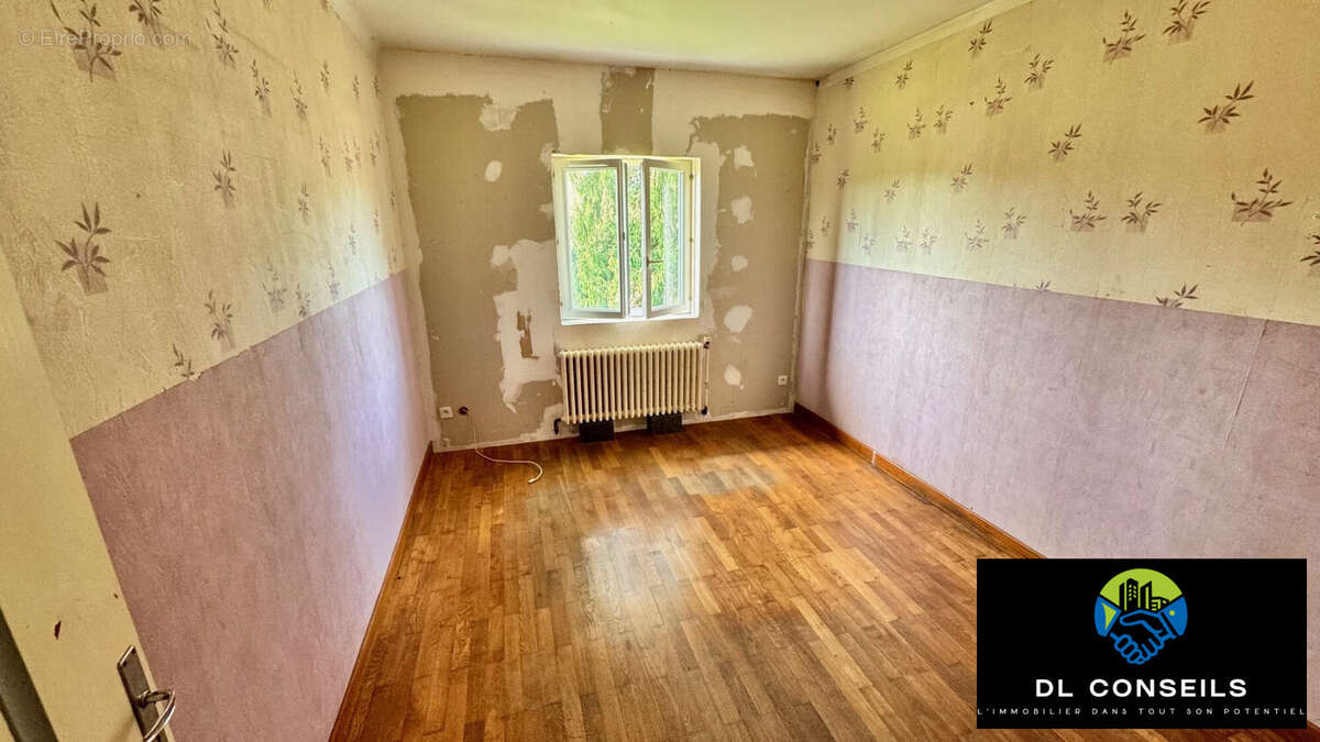 Maison à CHAZEY-BONS