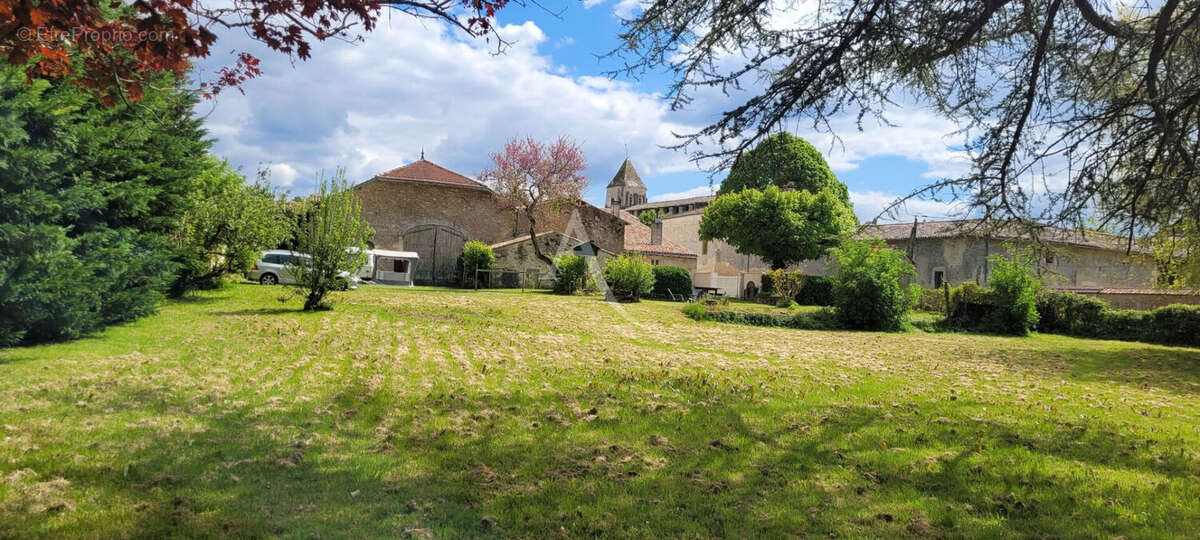Maison à JONZAC