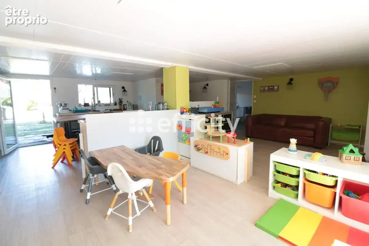 Maison 7 pièces 155 m² à vendre à Chazay-D'azergues (69380) - photo 12