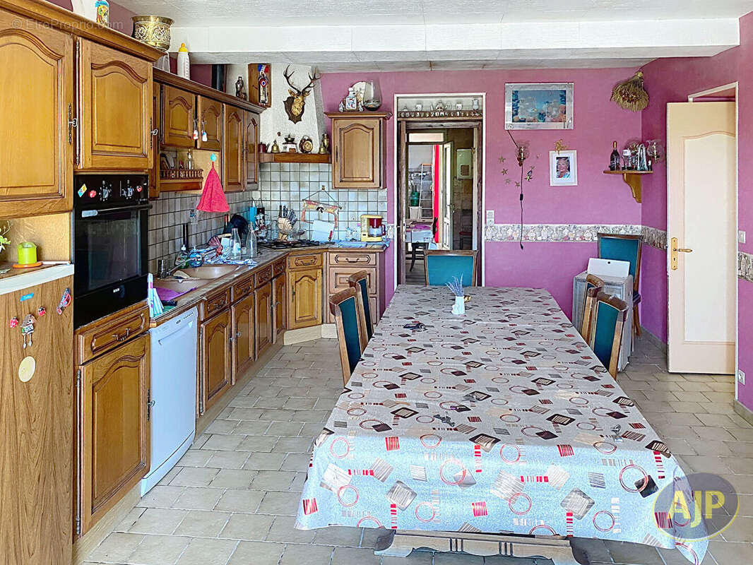 Maison à COULONGES