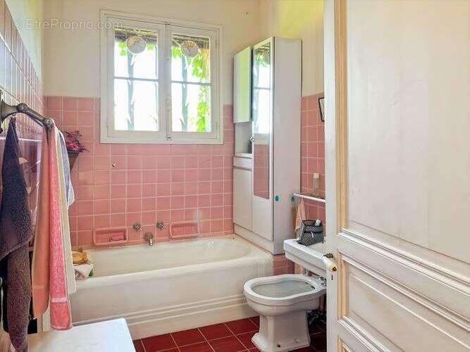 Maison bourgeoise avec parc arboré au cœur de Condom - photo 11